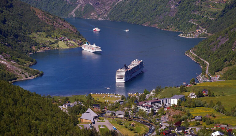 sebeen-trips-a-journey-through-norways-fjord-wonderland-3